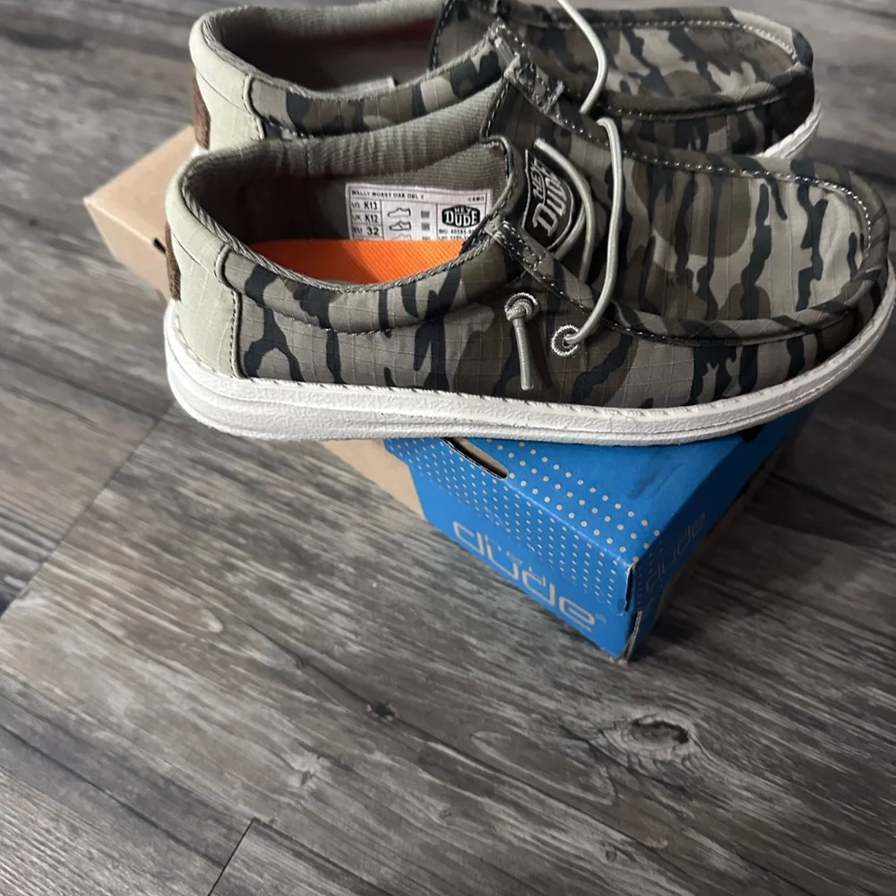 Camo hey dudes